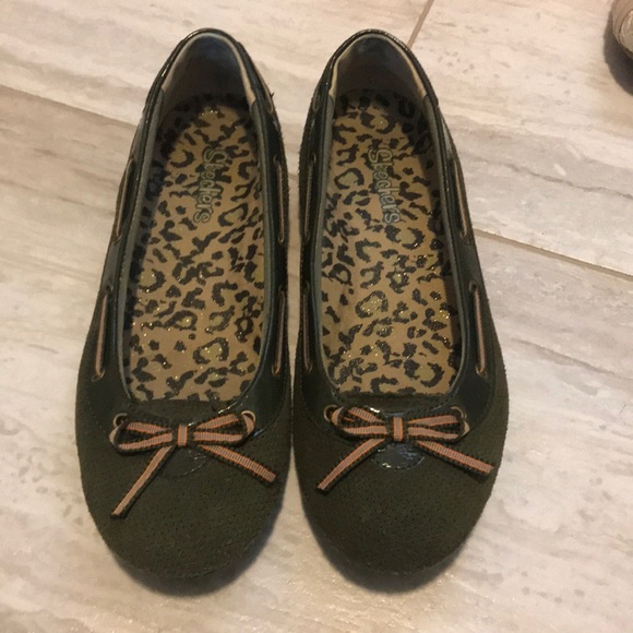 •Skechers Flats• - Picture 4 of 4